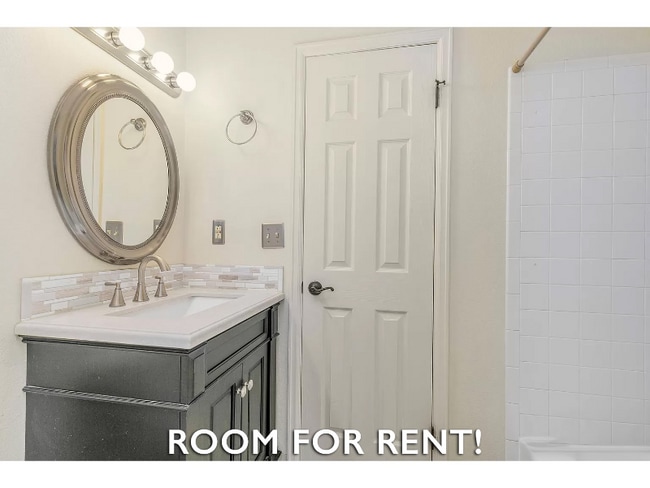 Photo - 612 Rocky Mountain Way