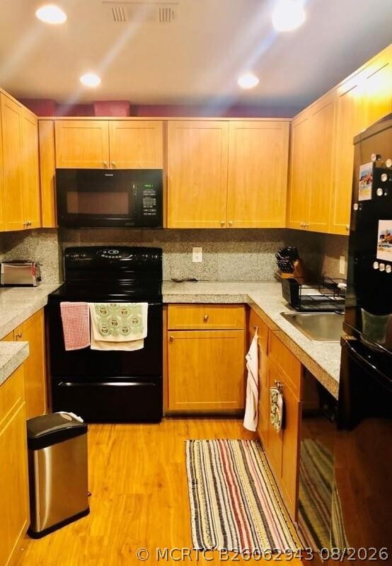 Building Photo - 1965 S Ocean Dr Unit 16p
