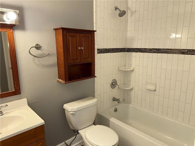 Photo - 4420 Arts St