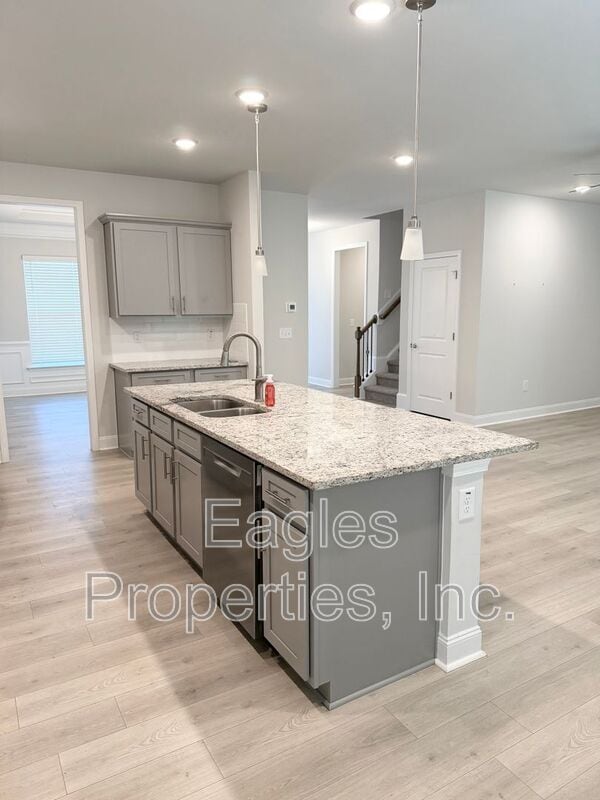 Photo - 208 Bay Hill Dr
