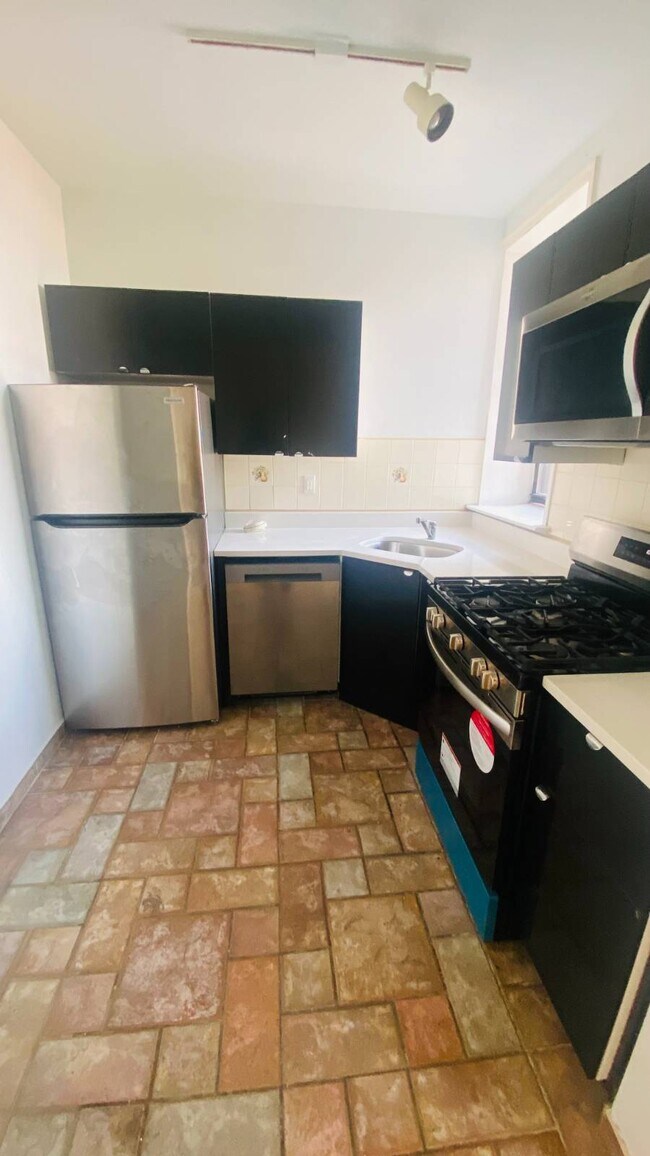 Photo - 40-04 36th Ave