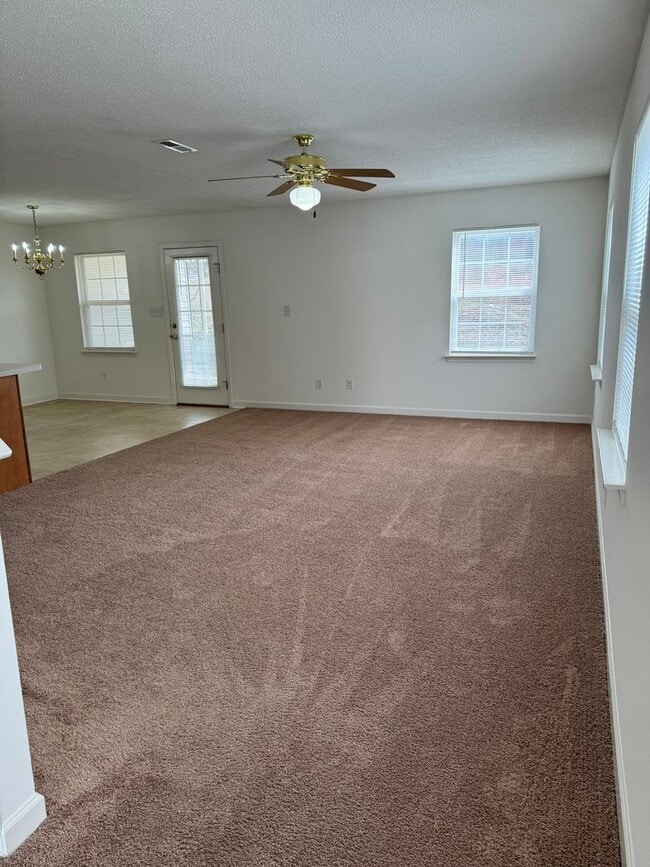 Photo - 115 Clusters Cir