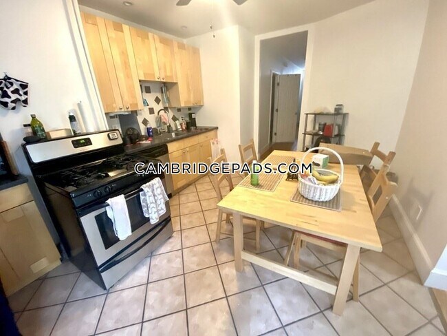 Photo - 18 Fiske Pl Unidad 12