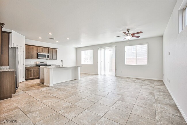 Photo - 9240 Black Diamond St