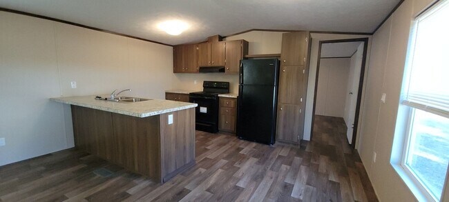 Photo - Very nice 3 bedroom/2 bath mobile home in ... Unit Willow Oak 101