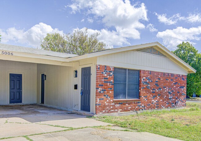 5006 Brighton Rd Unit A