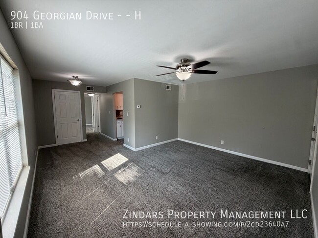 Photo - 904 Georgian Dr Unit H