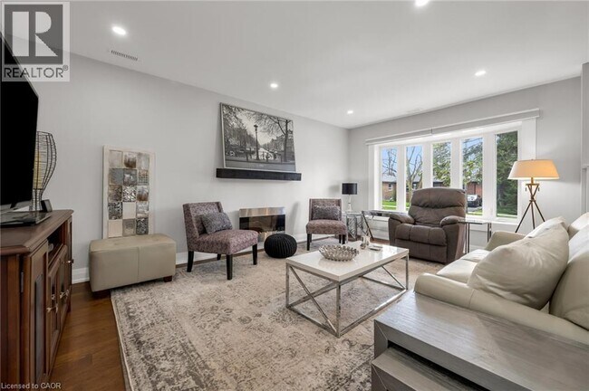 Photo - 22 N Heights Rd