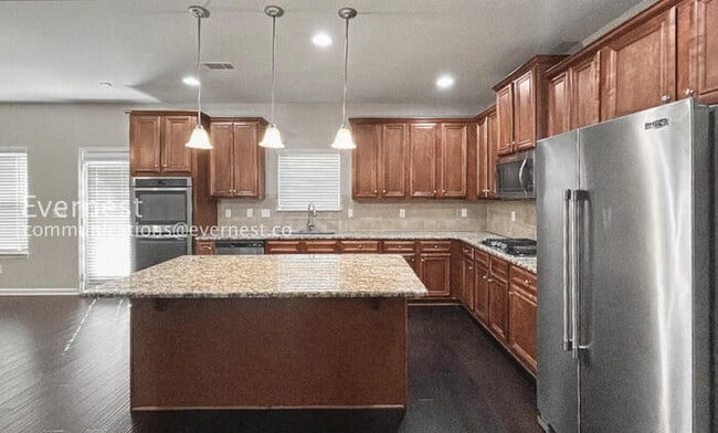 Photo - Beautiful 4-Bedroom Home: Comfort and Convenience Await / Pet-Friendly / Vouchers Accepted.