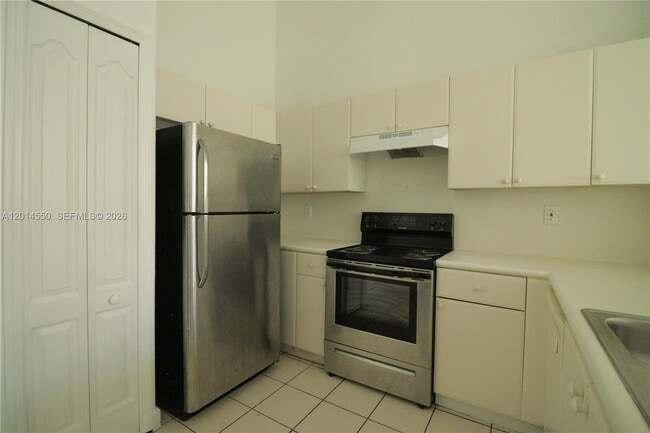 Photo - 1568 SE 26th St Unidad 206