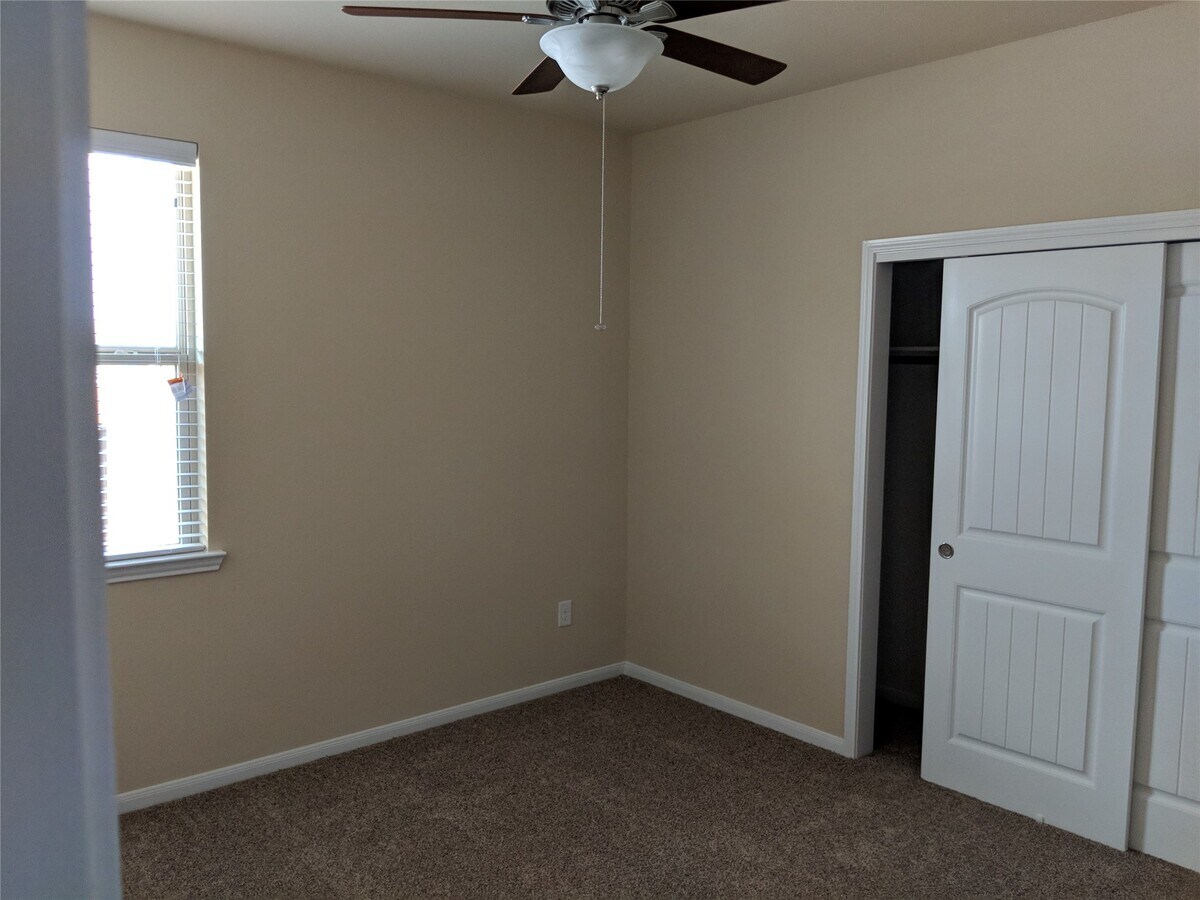 Photo - 5211 Ivory Glass Dr