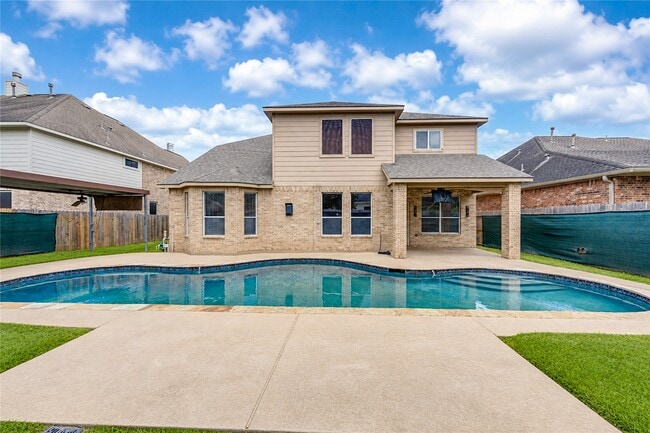 Building Photo - 17415 Elverson Oaks Dr
