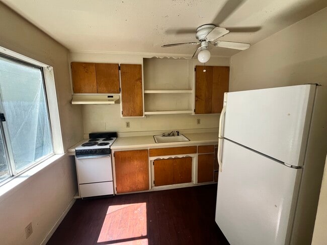 2103 3rd St Unidad D