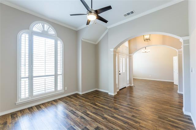 Photo - 3015 Oak Dr