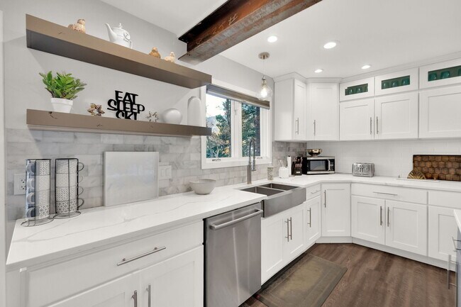 Photo - 2578 Dimple Dell Rd