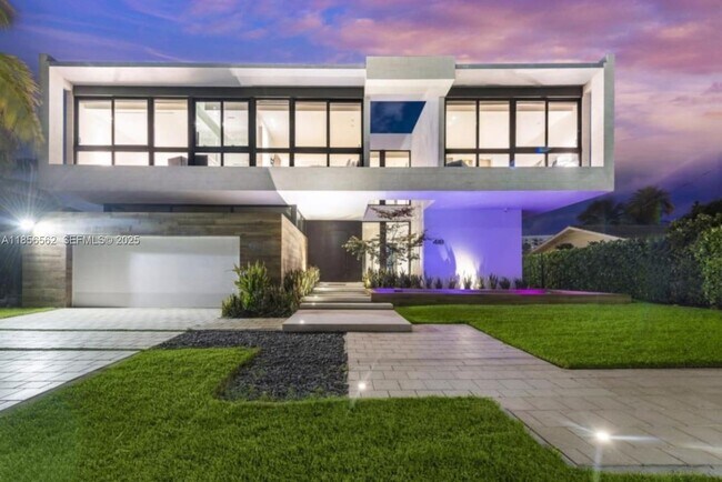 418 Sunset Dr