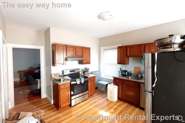 Building Photo - 900 Massachusetts Ave Unit #8 Rental