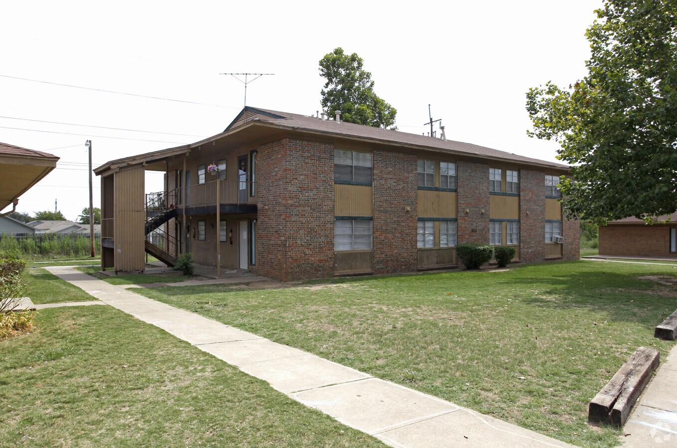 Photo - Bristow Village
