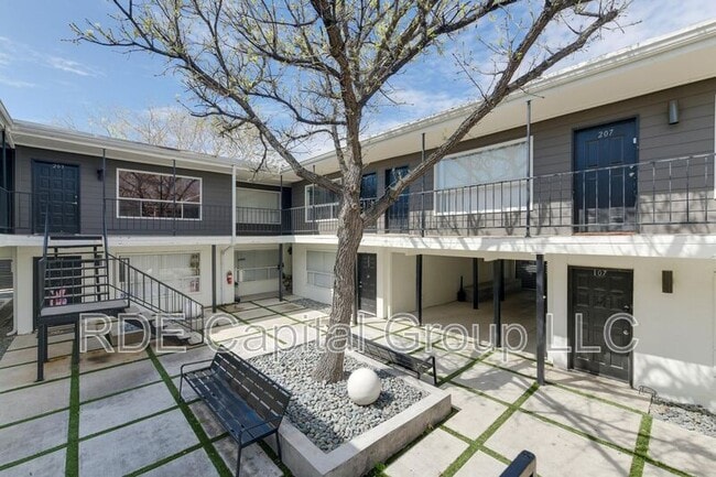 Photo - 2808 Throckmorton St Unit 212