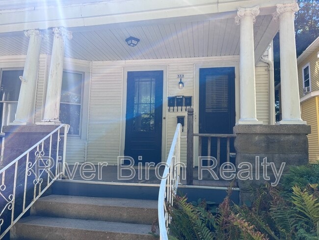 Building Photo - 853 S Douglas Ave Rental