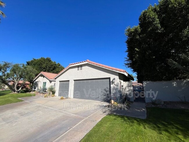 Photo - 39866 Newcastle Dr