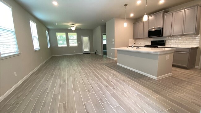 Photo - 7059 Silverleaf Oak St