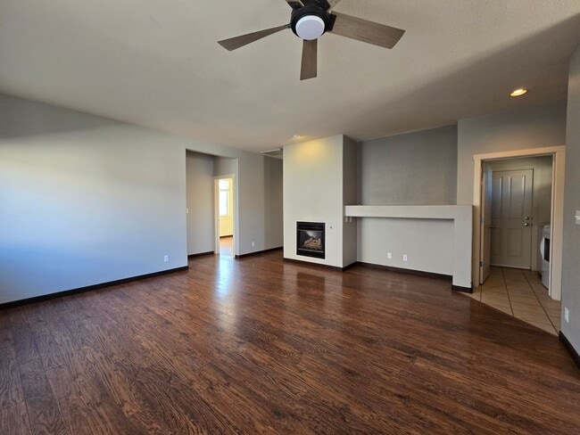 Photo - 9 Autumn Light Pl