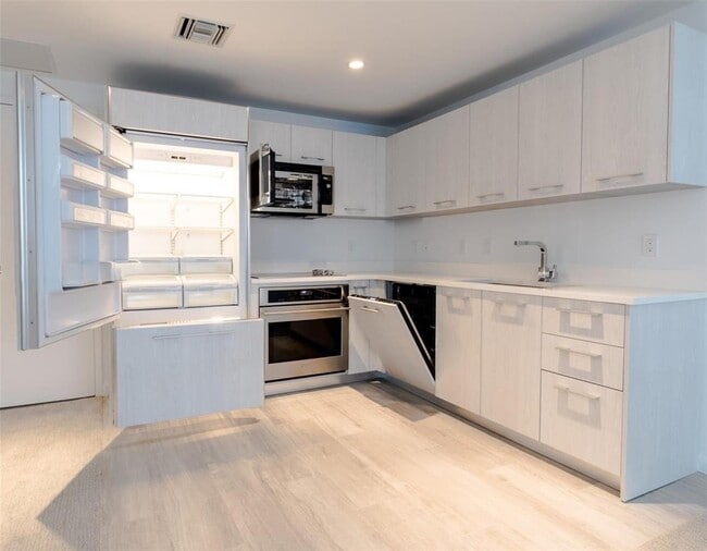 Photo - 45 SW 9th St Unit 2207