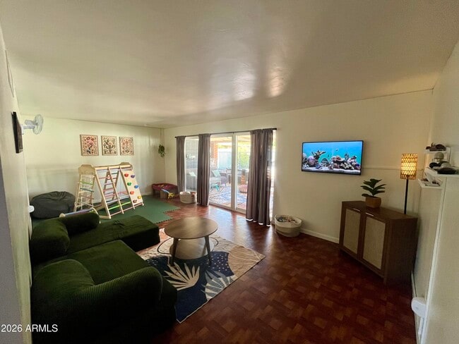 Photo - 1222 E McLellan Blvd