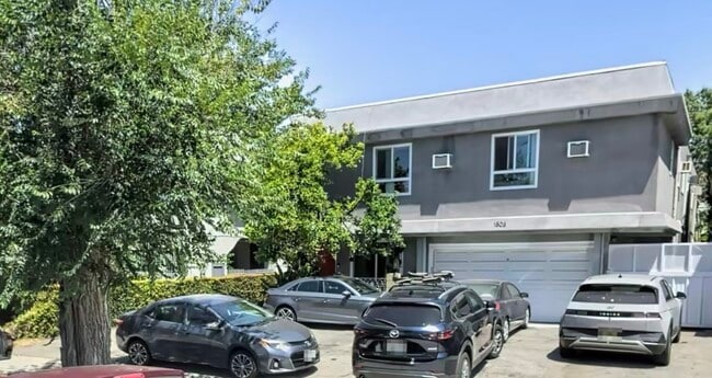 Building Photo - 1601 S Shenandoah St Unit 1508-3