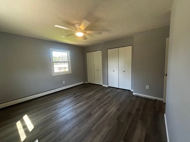 Photo - 3662 Edgerton St