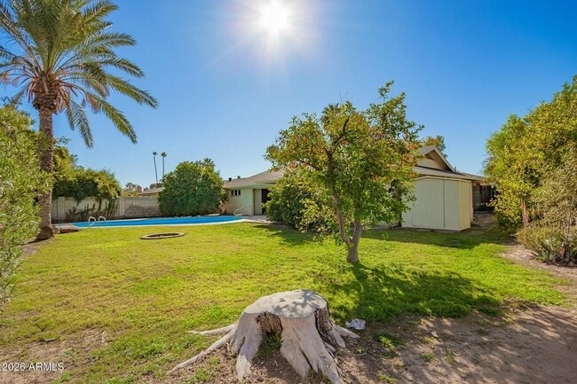 Photo - 650 E Malibu Dr