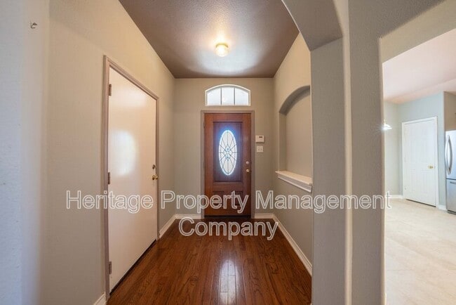 Photo - 1435 Bluff Forest