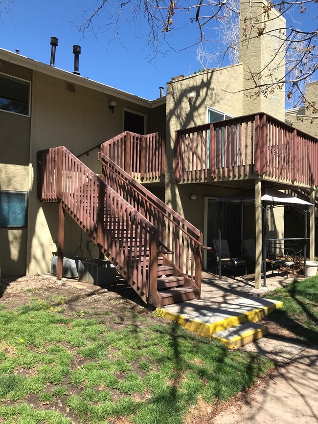 Building Photo - Spacious 1br/1ba Condo Unit 126