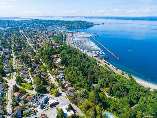 Photo - Luxury Sunset Hill Townhome w/ Water View! Available Now!