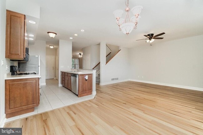 Photo - 103 Scully Pl