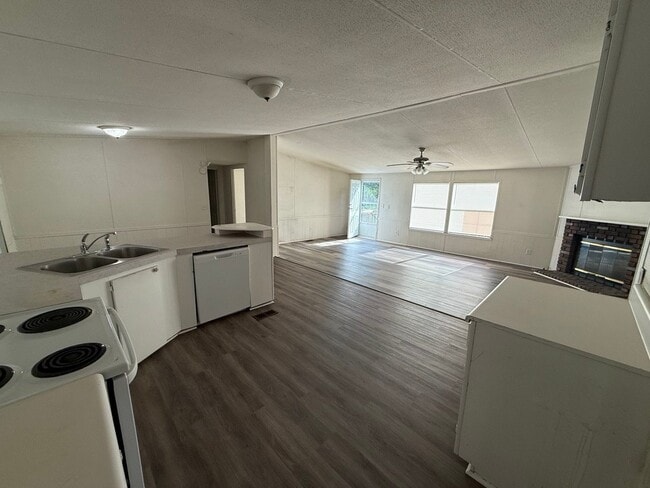 Photo - 2168 Lee Rd 430