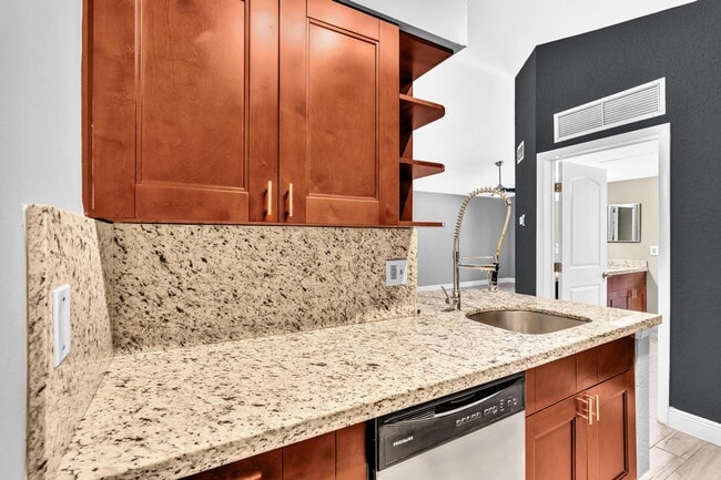 Photo - 2803 N Oakland Forest Dr