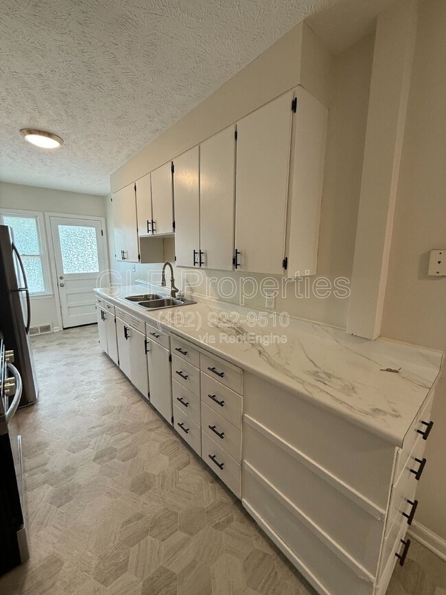 Photo - 612 N 13th St