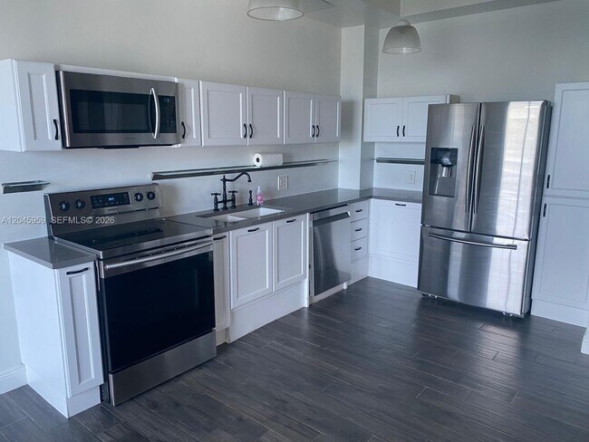 Photo - 10 SW South River Dr Unit 1708