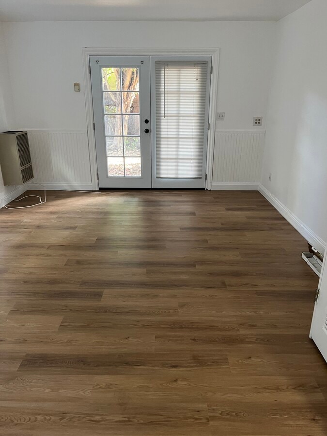 Photo - 169 Merrill Pl Unidad C