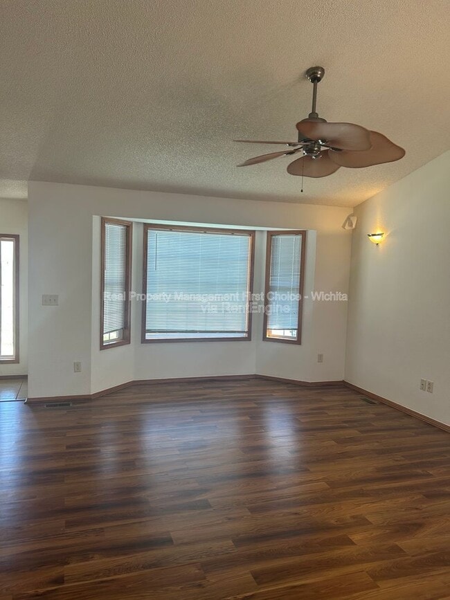 Photo - 10805 E Funston St