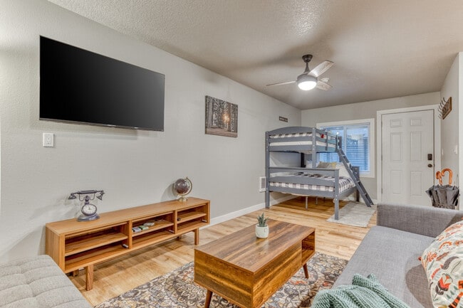 65500 E Oregon St Unit SI ID1550263P