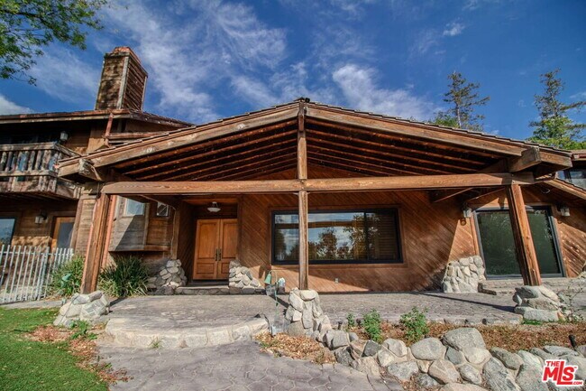 Photo - 11619 Lerdo Ave