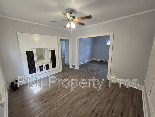 Photo - 3895 Dr. William Finlayson St