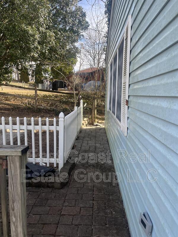 Photo - 17712 Crest View Ave