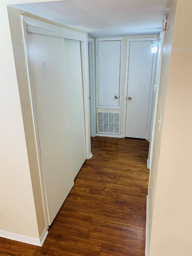 Photo - 16111 Aspenglenn Dr Unit 312