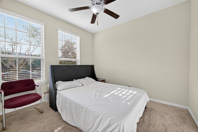 Photo - 10519 Forfar Ln