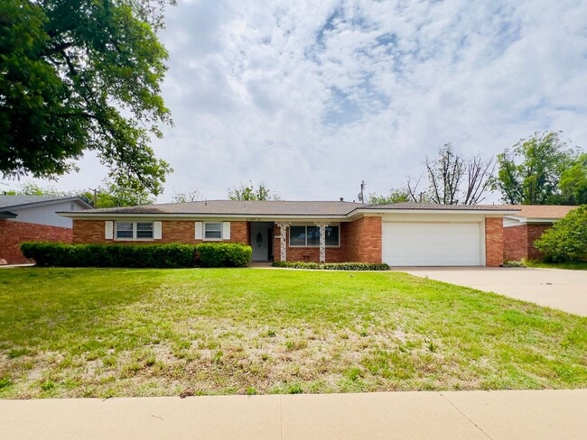 Building Photo - PRE-LEASING for June! Stunning Large 3 Bedroom Home!