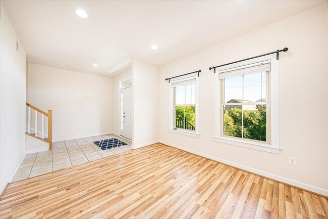 Photo - 9128 Kenway Ln